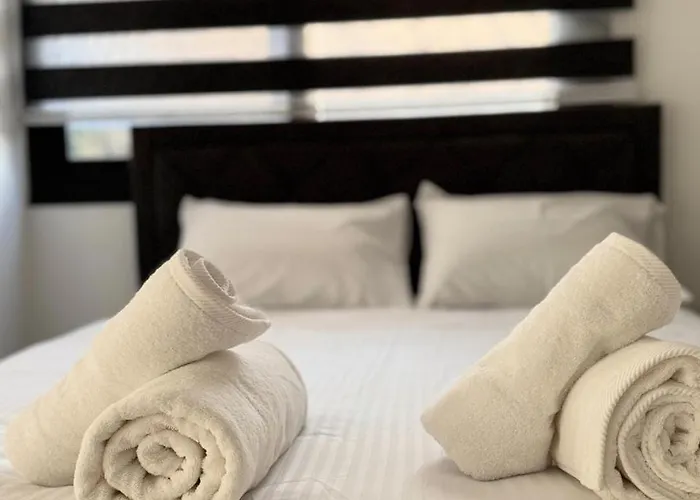 Modern One-bedroom With Balcony In Nikósie